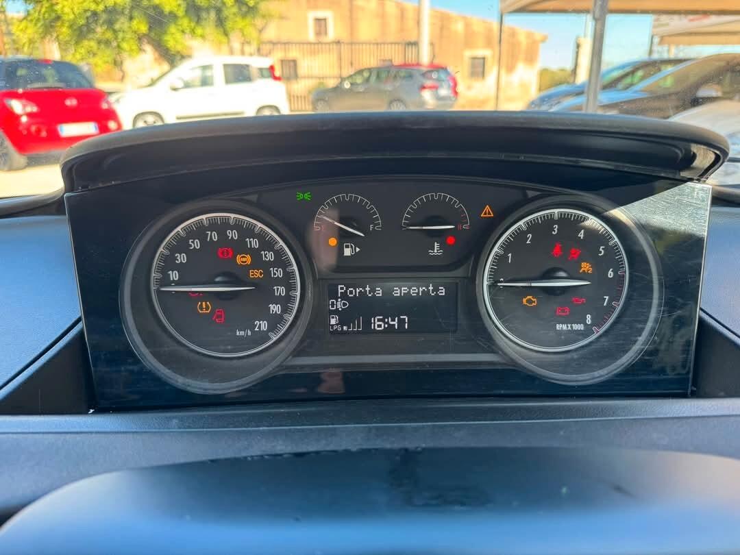 LANCIA YPSILON 1200BENZINA/GPL ECOCHIC UNICO PROPRIETARIO