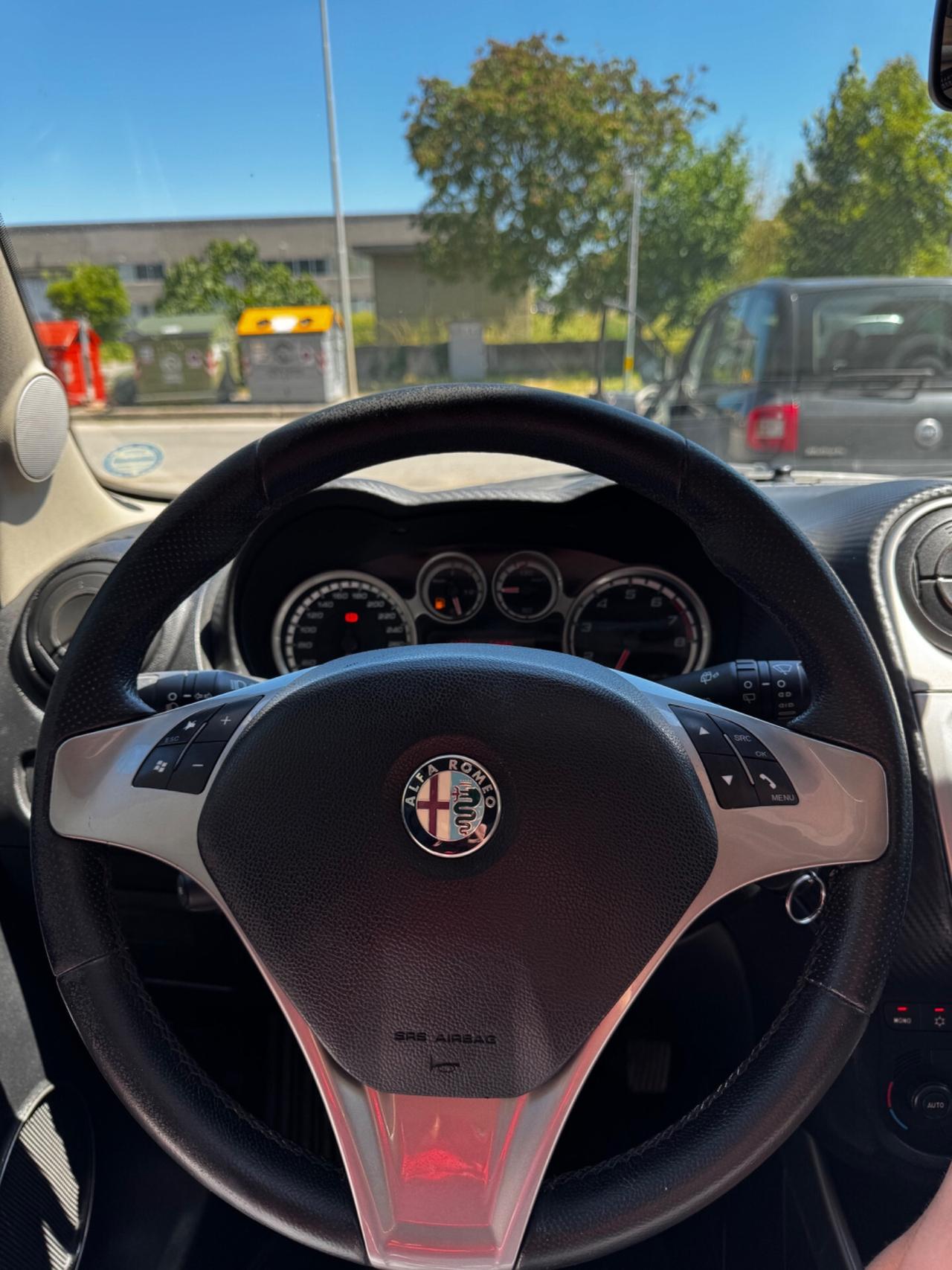 Alfa Romeo MiTo 1.4 105 CV M.air S&S Distinctive Sport Pack