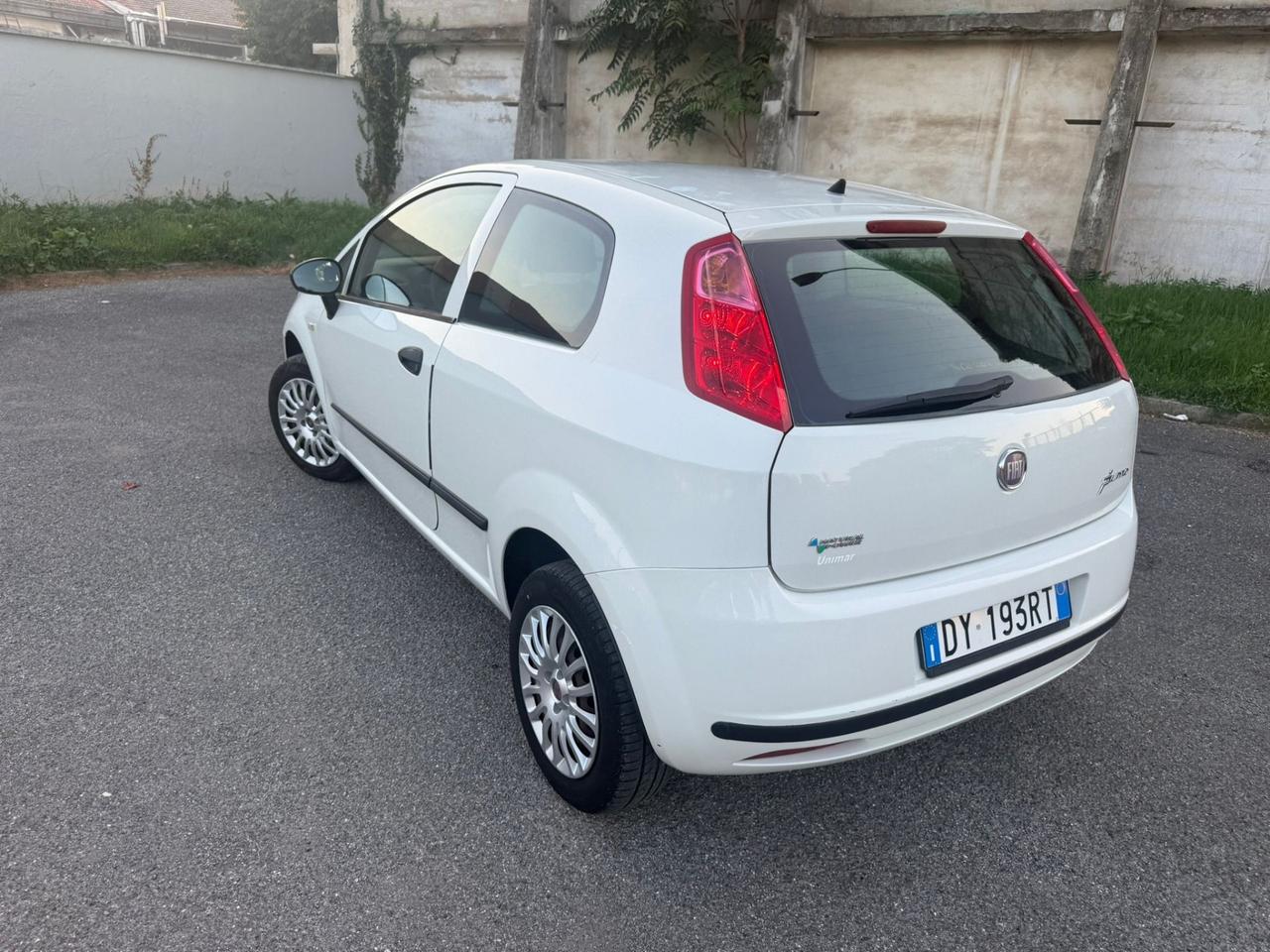 FIAT G PUNTO EVO 1.4 BENZ METANO NEOPATENETATI