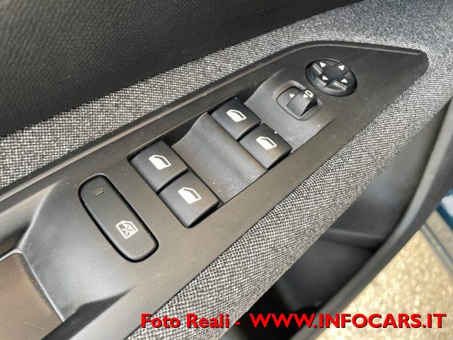 PEUGEOT 3008 BlueHDi 130 EAT8 Active Business - PROMO