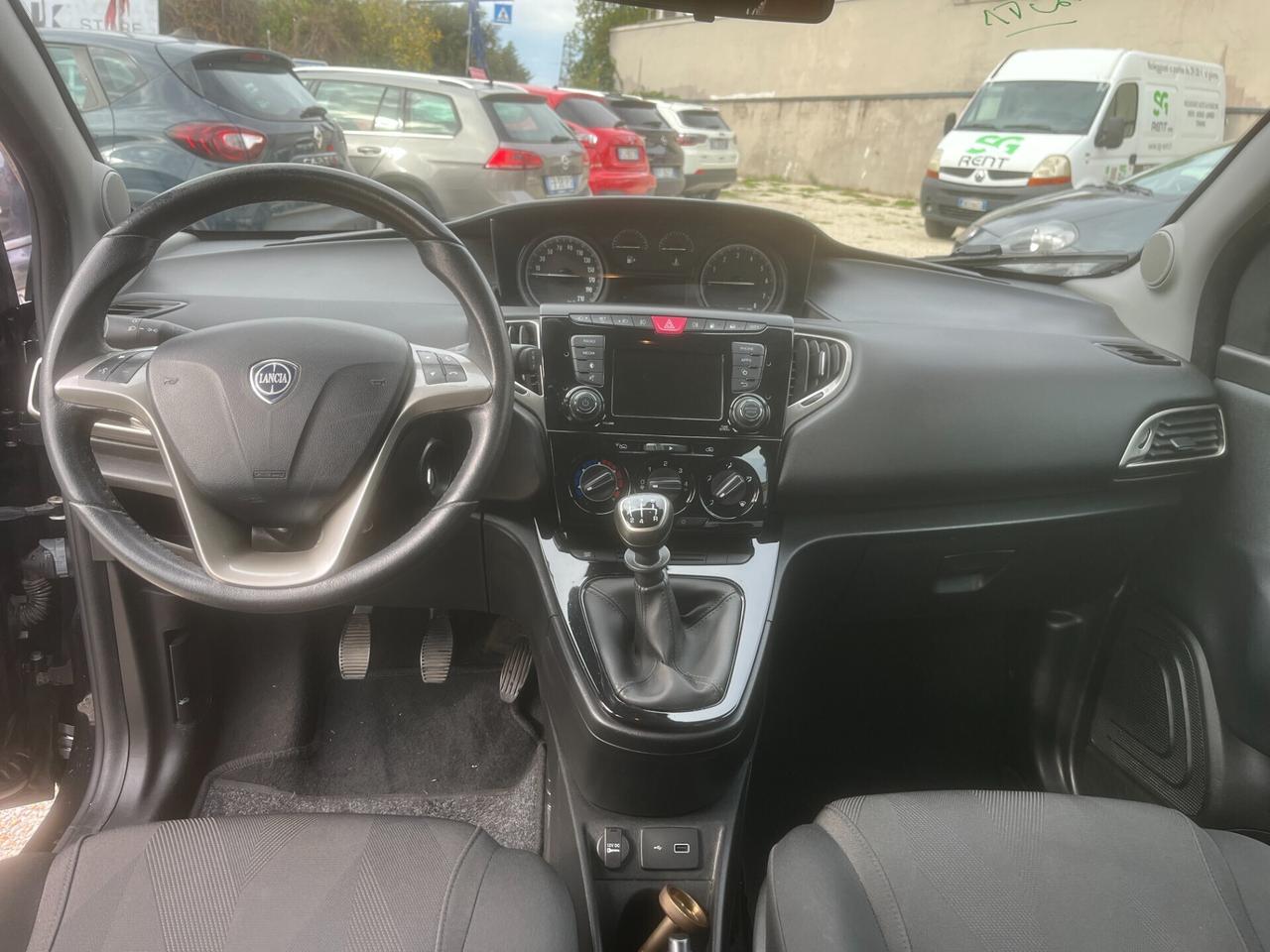 Lancia Ypsilon 1.2 69 CV 5 porte GPL Ecochic Gold