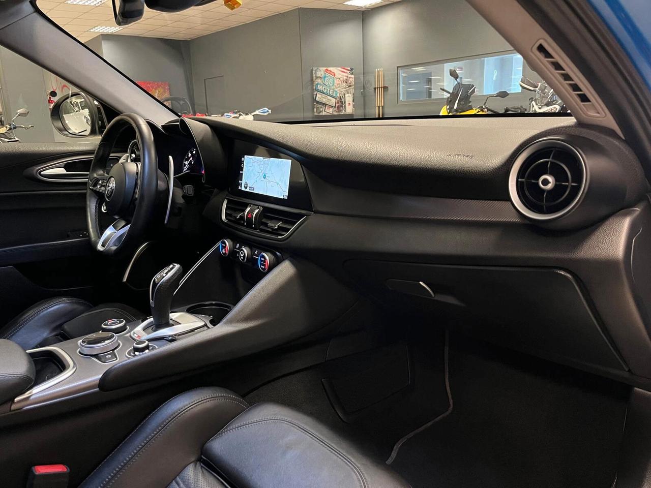 Alfa Romeo Giulia 2.2 Turbodiesel 210 CV AT8 AWD Q4 Veloce