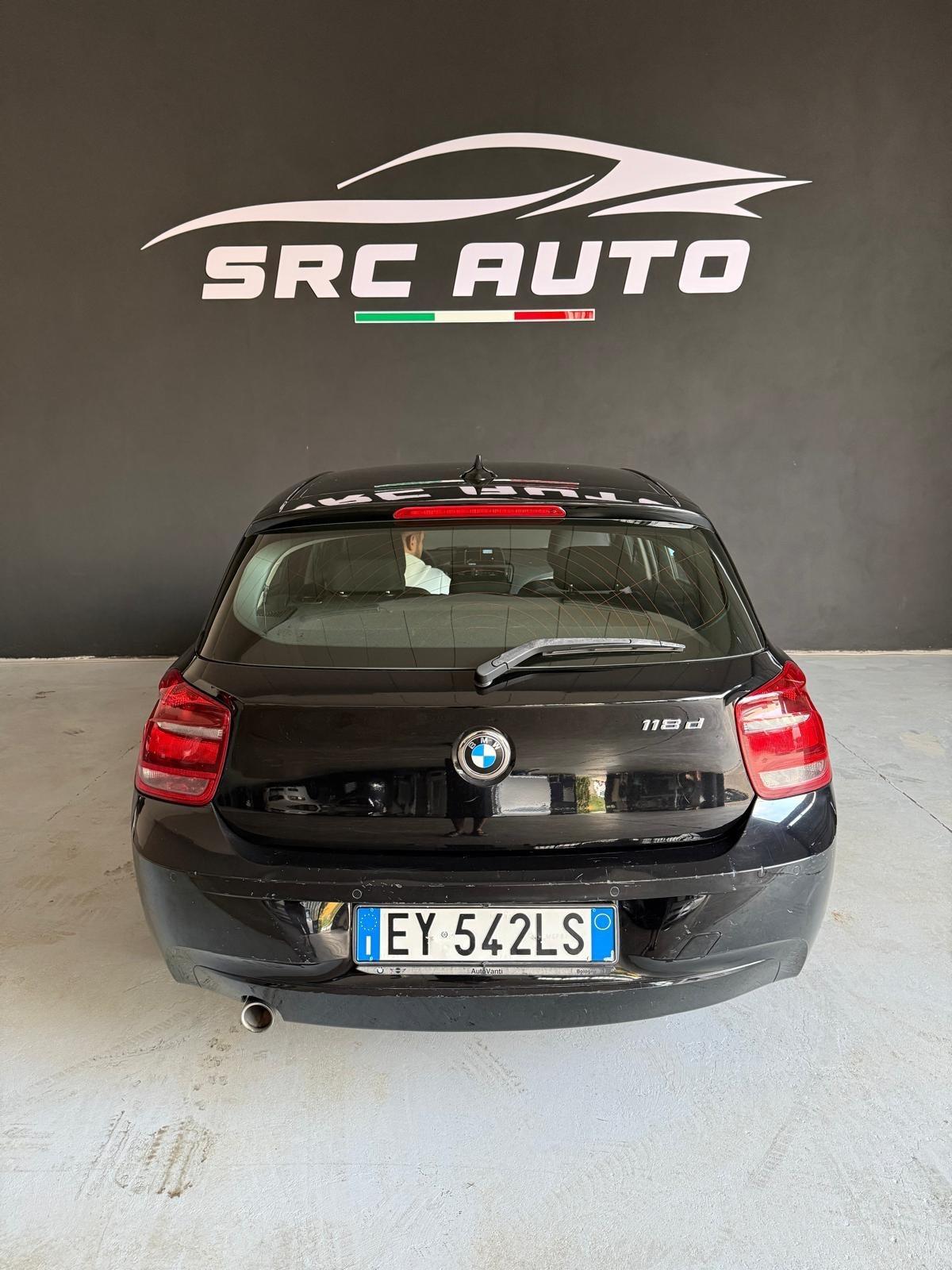 Bmw 118 118d 5p. Unique