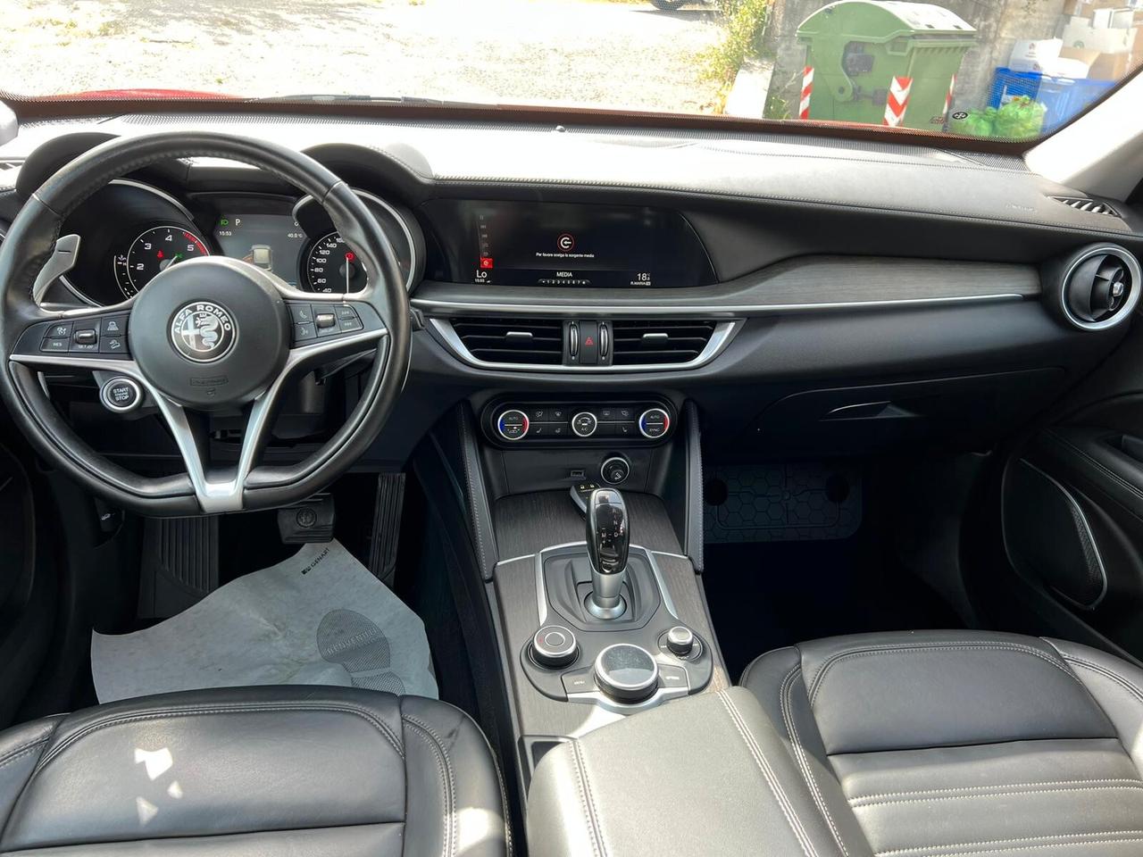 Alfa Romeo Stelvio 2.2 Turbodiesel 210 CV AT8 Q4 Super