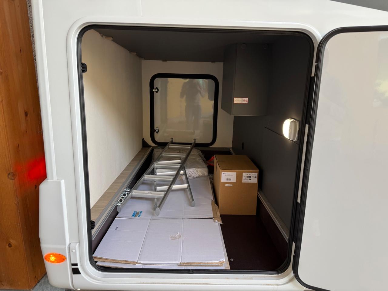 LAIKA KOSMO 319 L 6.99 AUTOMATICO LITIO