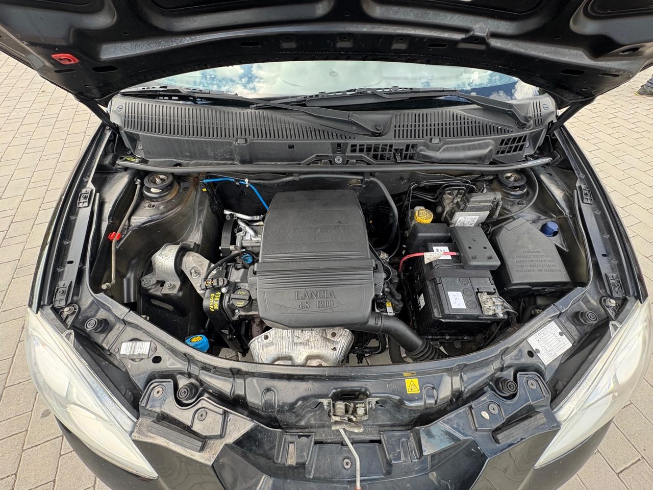 Lancia Ypsilon 1.2 Oro Neopatentati
