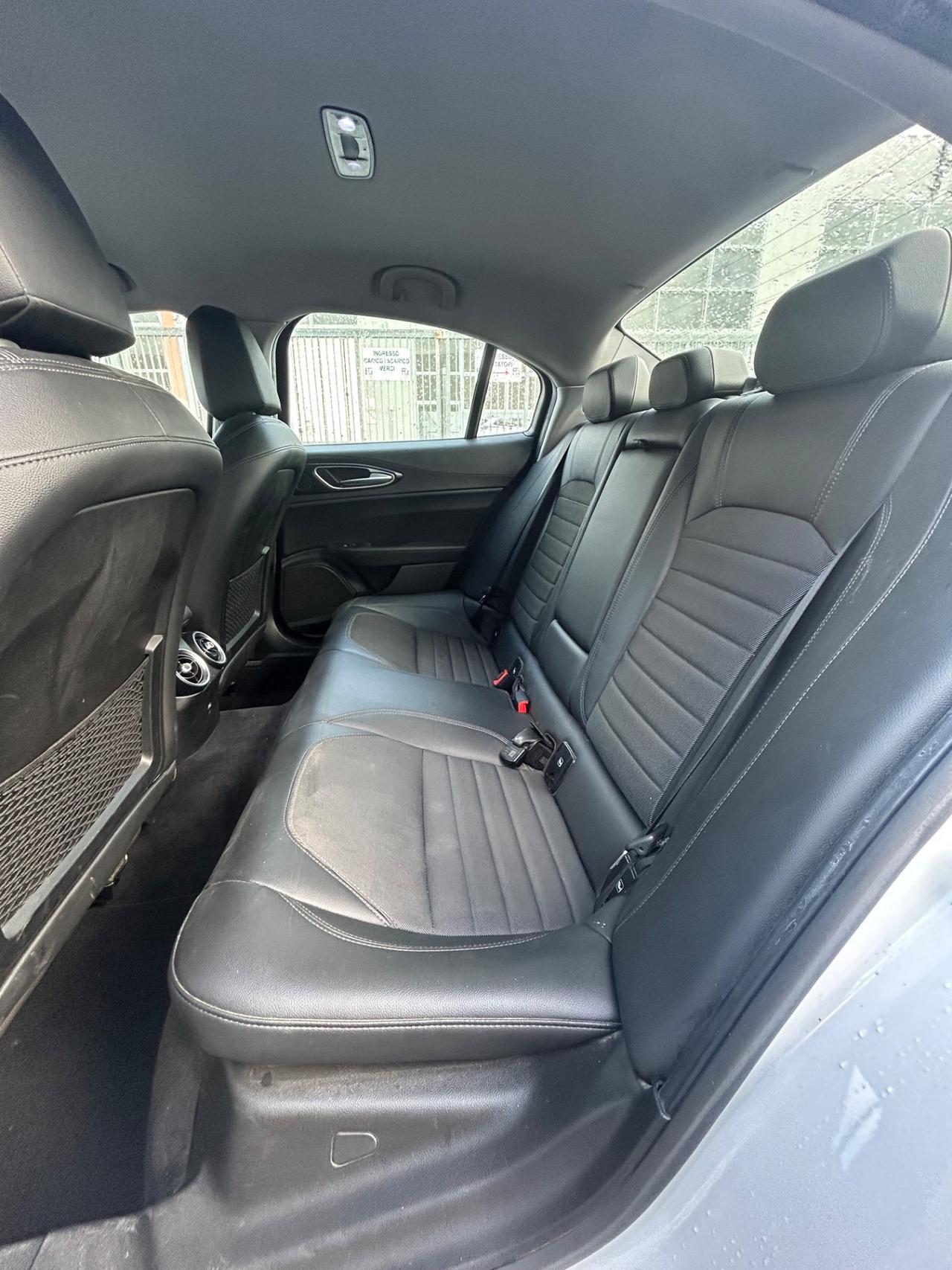 Alfa Romeo Giulia 2.2 Diesel 150 CV AT8