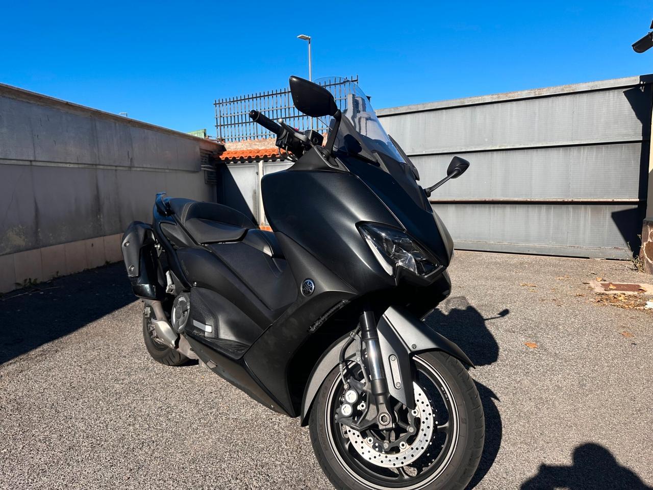 Yamaha TMAX 560