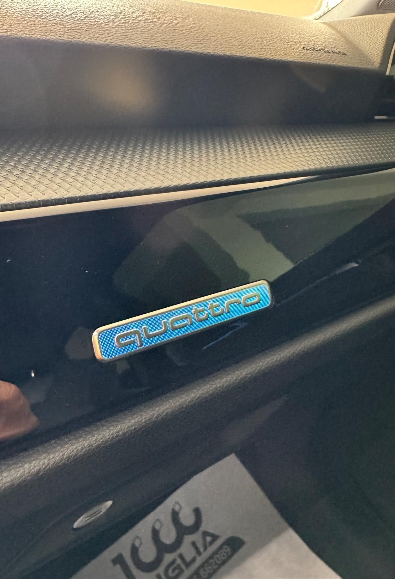 Audi Q3 40 TDI quattro S tronic Identity Black