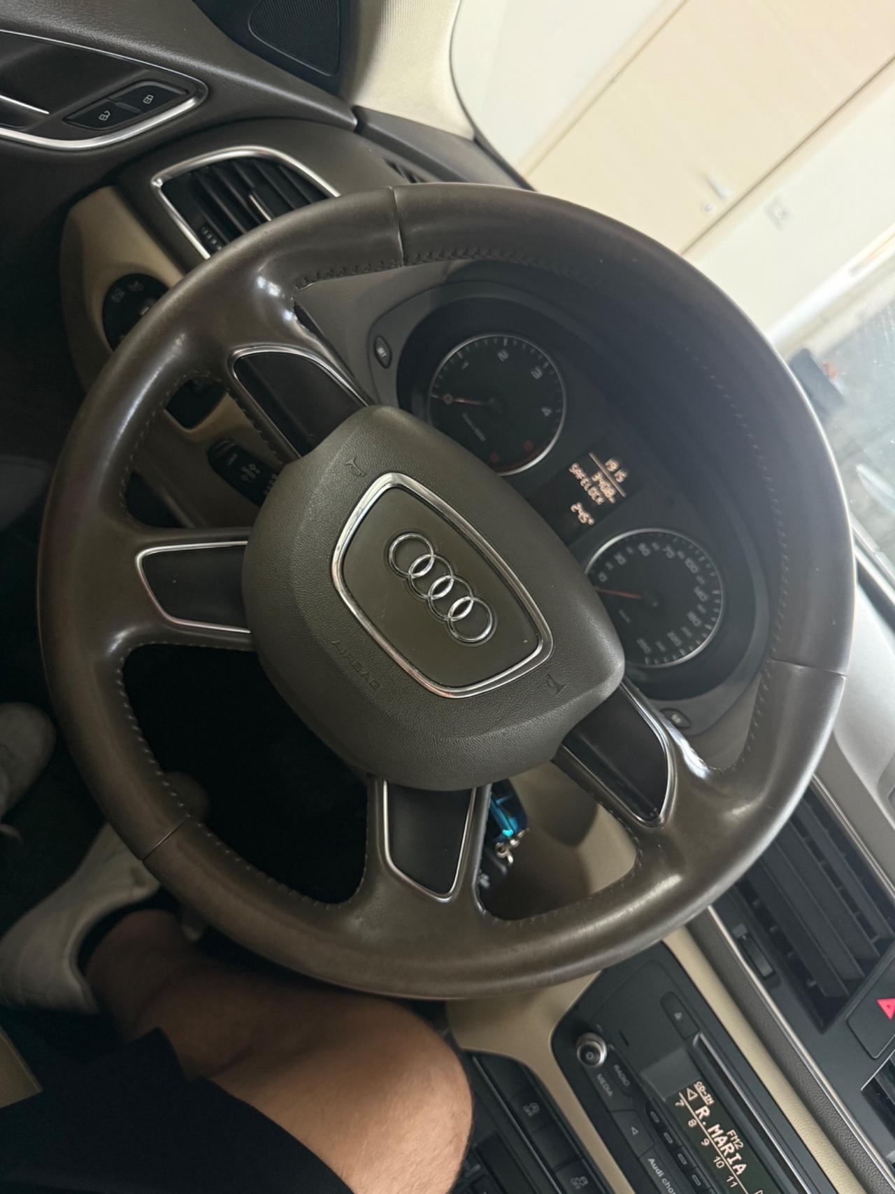 Audi Q3 2.0 TDI quattro S tronic Business Plus