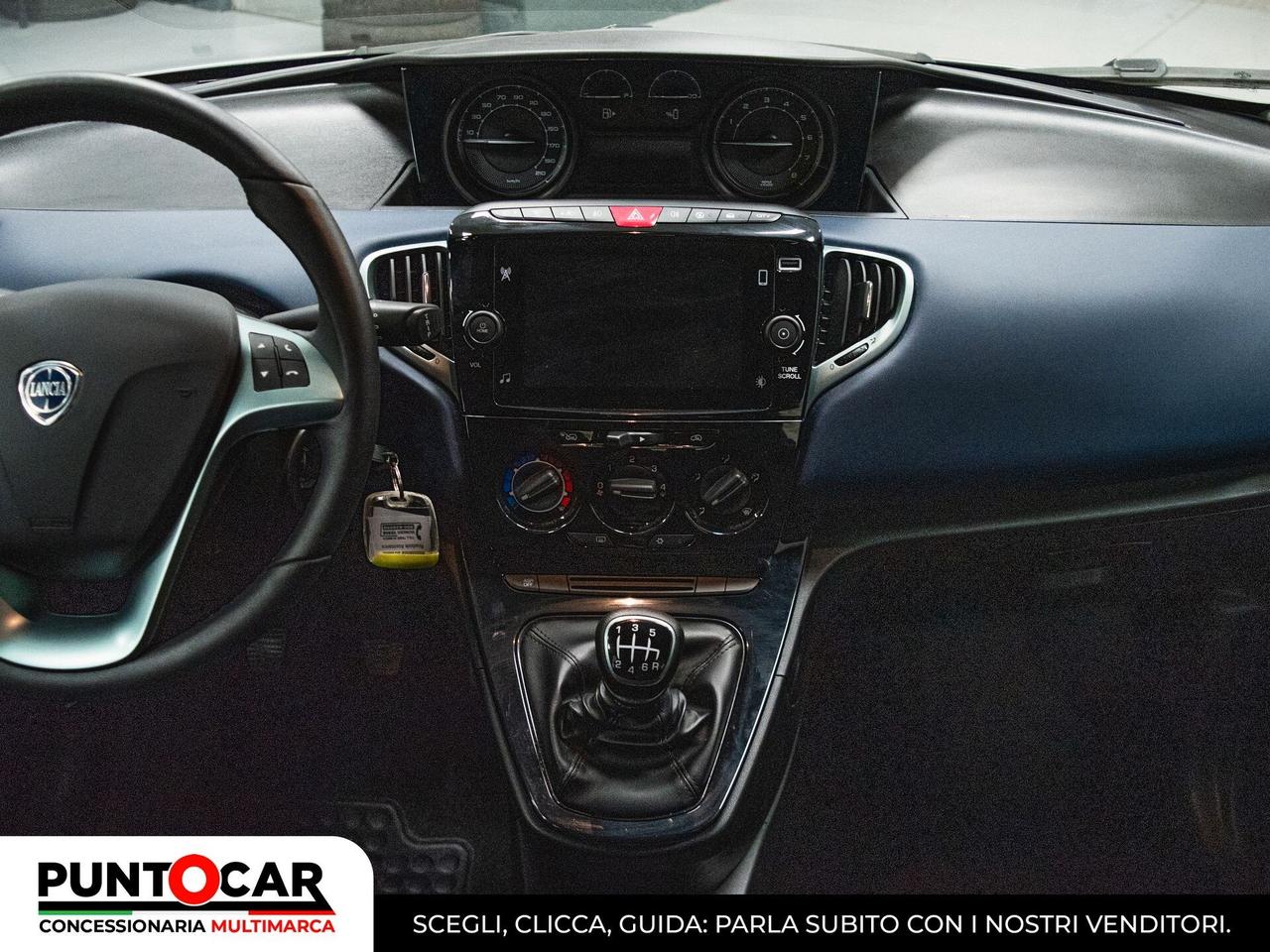 Lancia Ypsilon 1.0 FireFly 5 porte S&S Hybrid Platino