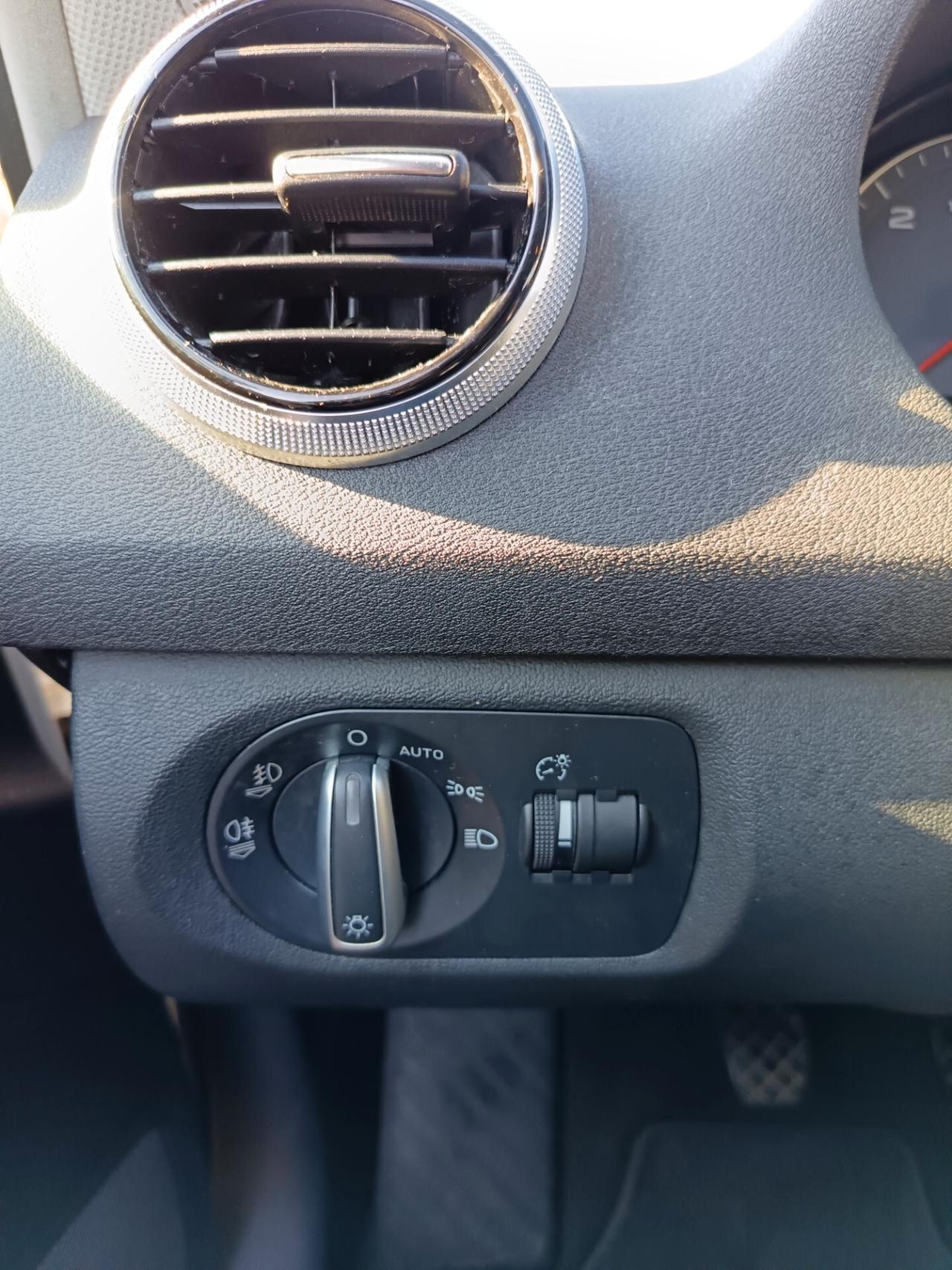 Audi A3 SPB 1.6 TDI 105 CV CR Ambition