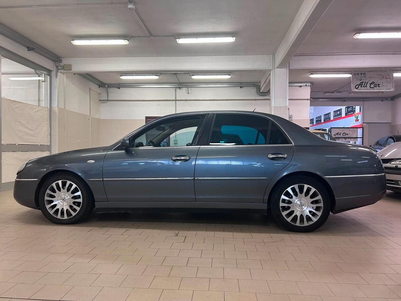 Lancia Thesis 2.4 JTD 20V Emblema