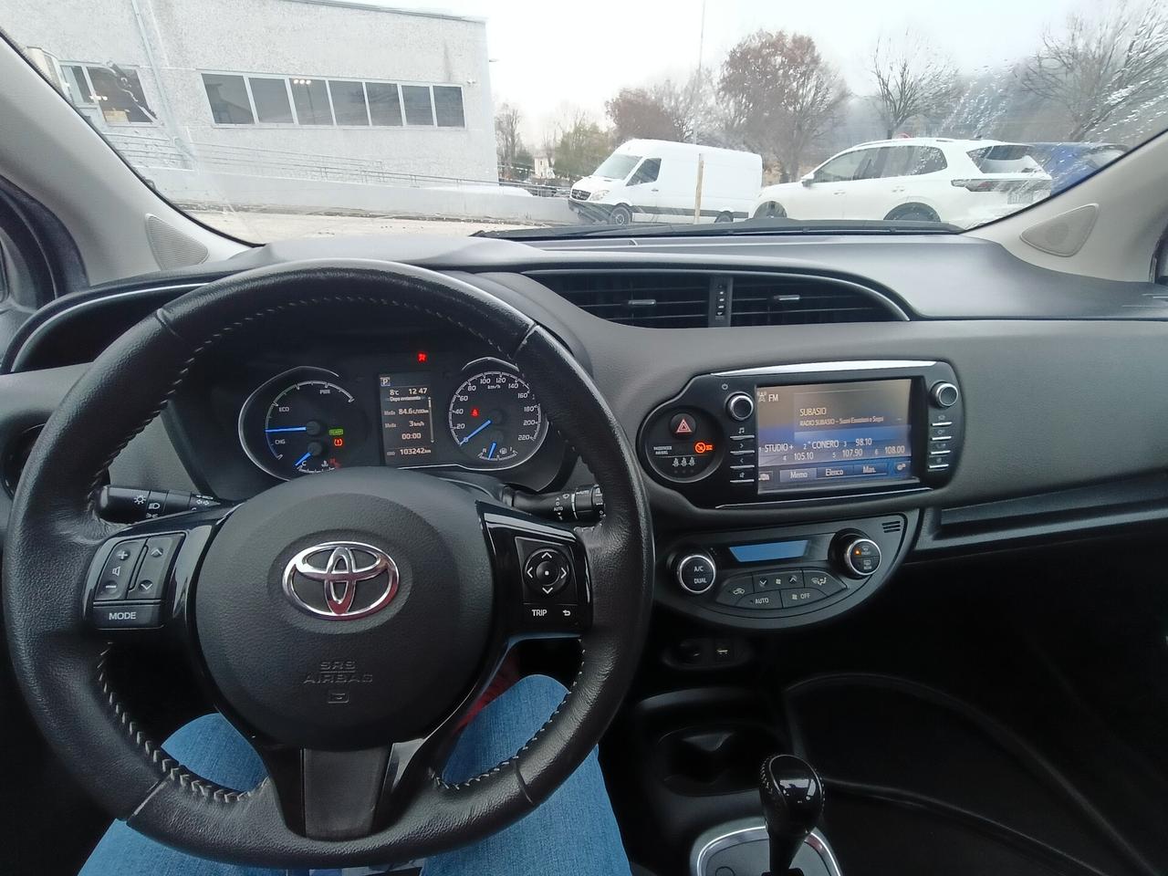 Toyota Yaris 1.5 Hybrid 5 porte Business