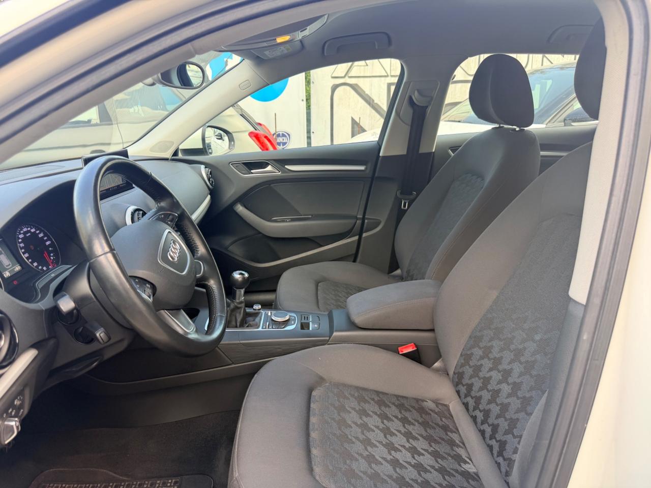Audi A3 1.6 TDI 110 Cv Navi