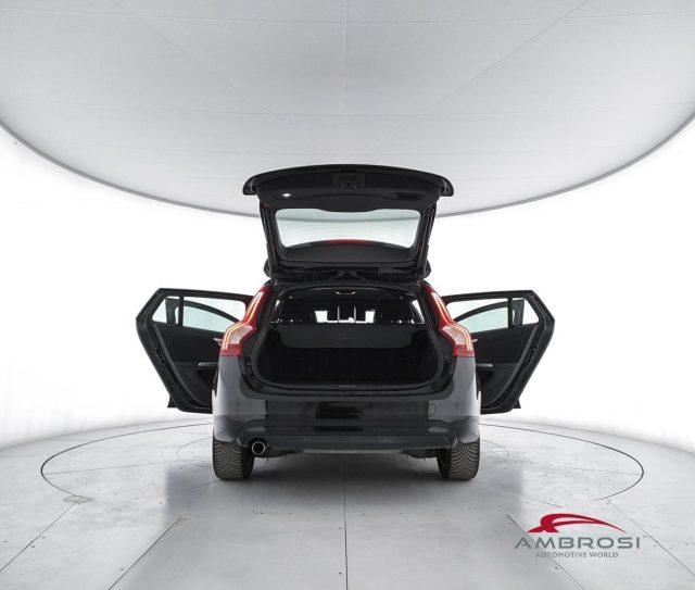 VOLVO V60 D2 Geartronic Momentum