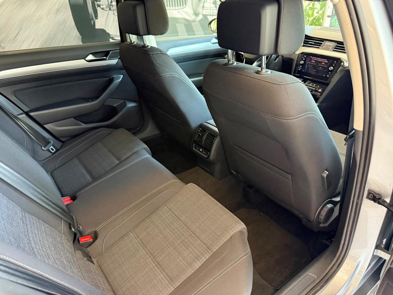 VOLKSWAGEN PASSAT 2.0 TDI DSG ITALIANA DOPPIO TRENO LED