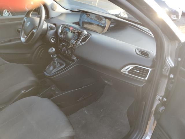 LANCIA Ypsilon 1.0 FireFly 5 porte S&S Hybrid Ecochic Gold