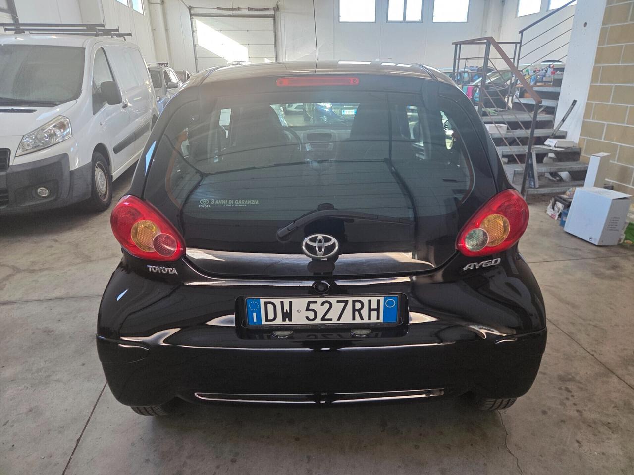 Toyota Aygo 1.0 12V VVT-i 5 porte Sol