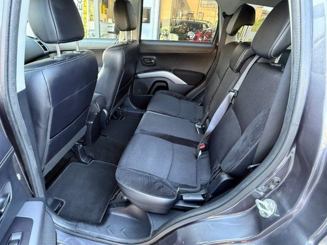 MITSUBISHI Outlander 2.2 DI-D Instyle DPF 7 p.ti UNICO PROPRIETARIO