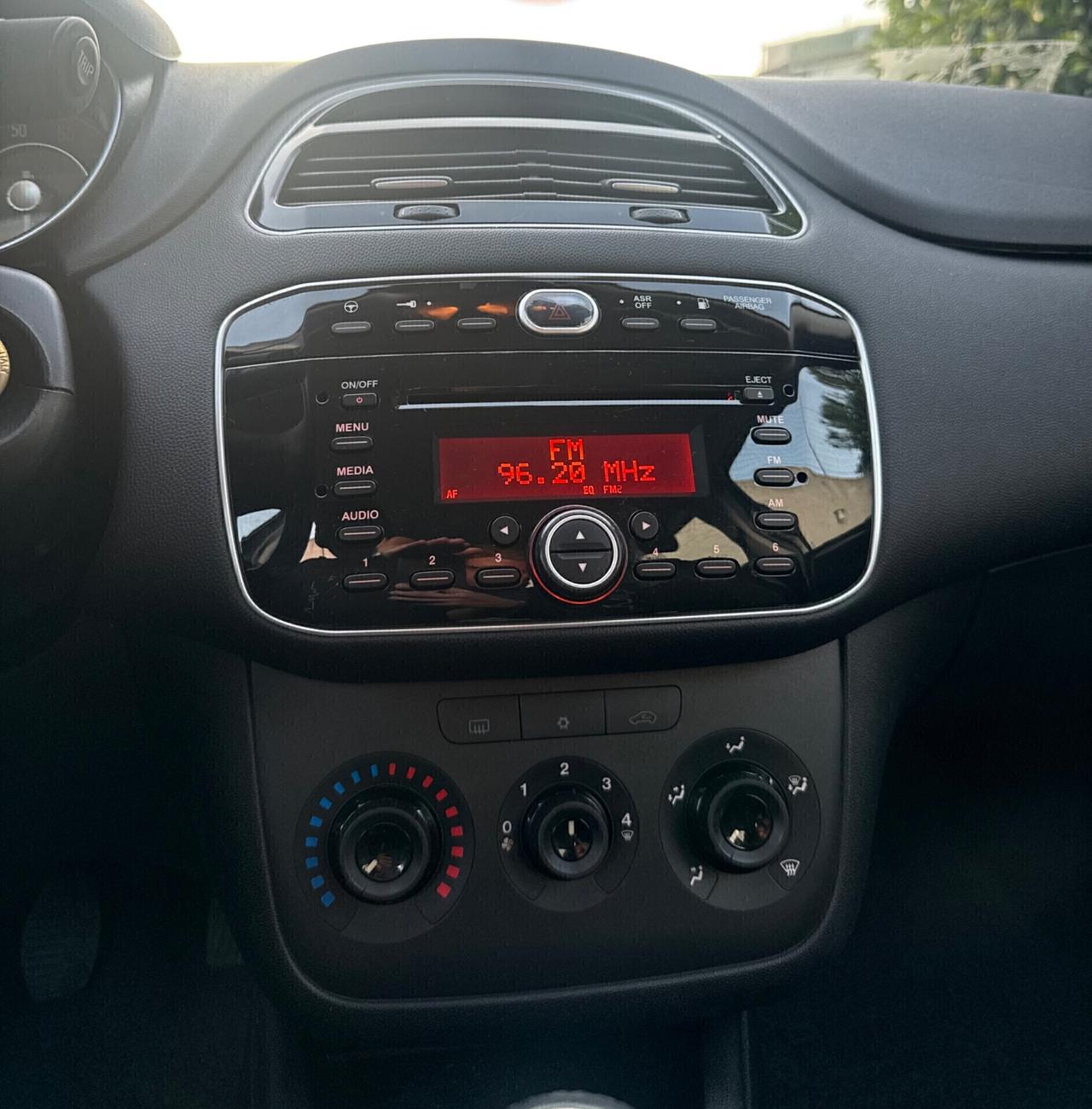 Fiat Punto 1.4 8V 5 porte Easypower Lounge,alcantara,cerchi in lega,comandi al volante,ecc.