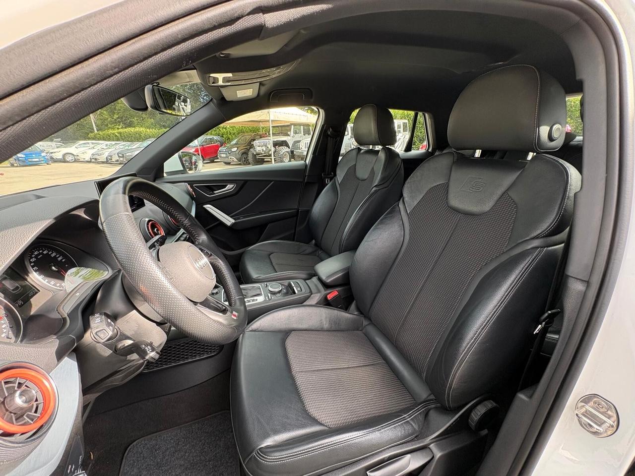 Audi Q2 S-LINE