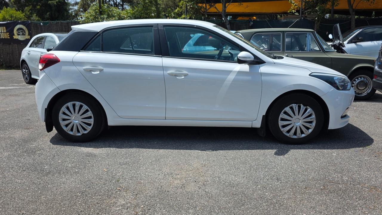 Hyundai i20 1.1 CRDi 12V 5 porte Go!