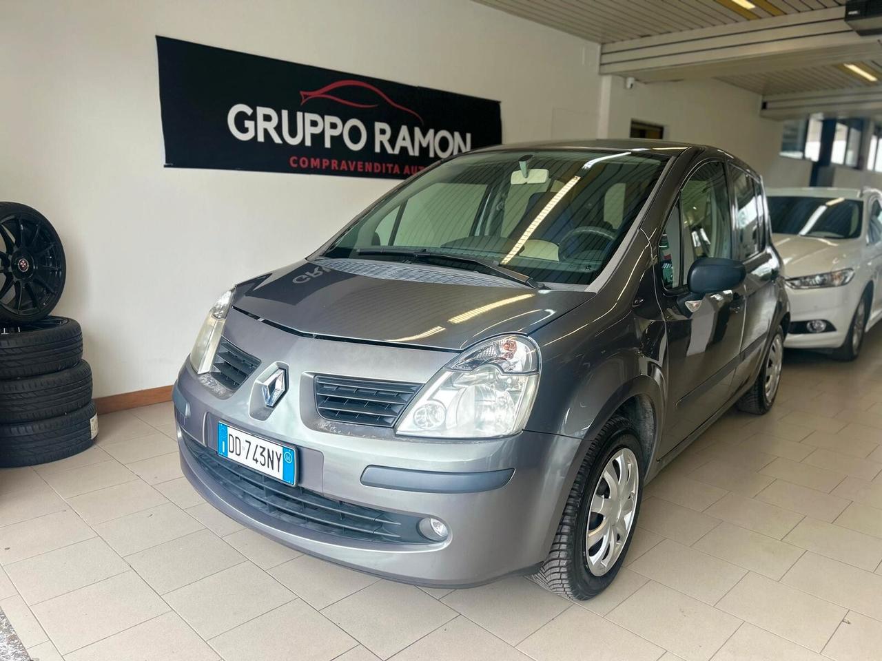 Renault Modus 1.2 16V Luxe Privilage