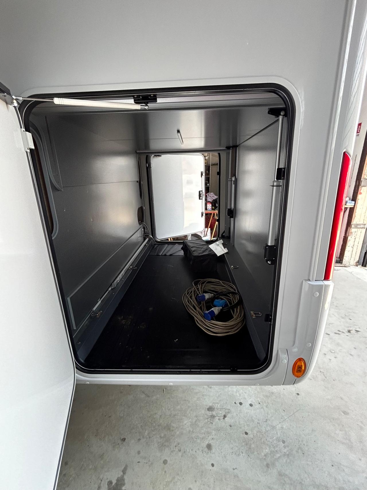 Rapido motorhome del 2025 in saldo 036