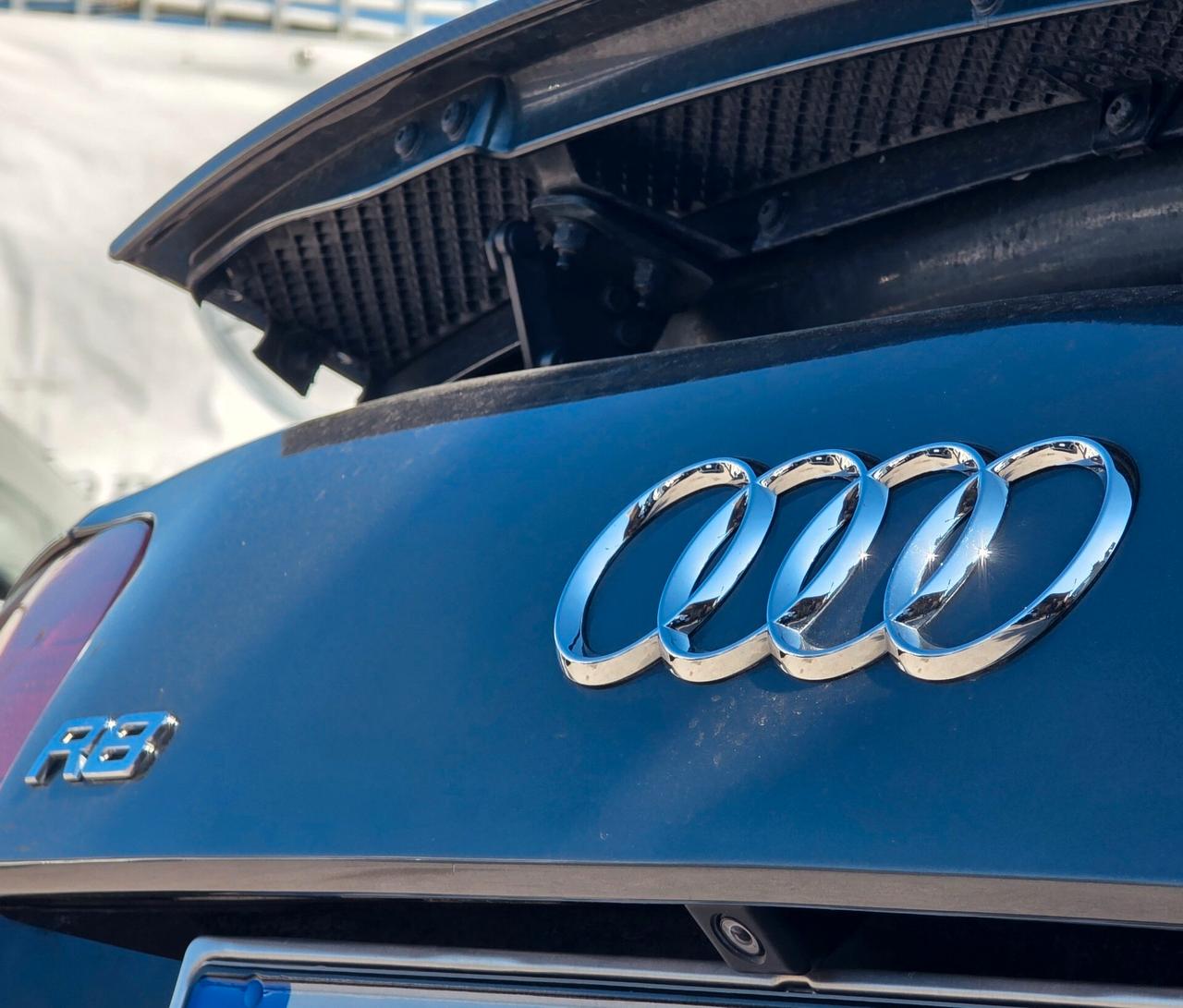Audi R8 5.2 V10 FSI quattro R tronic
