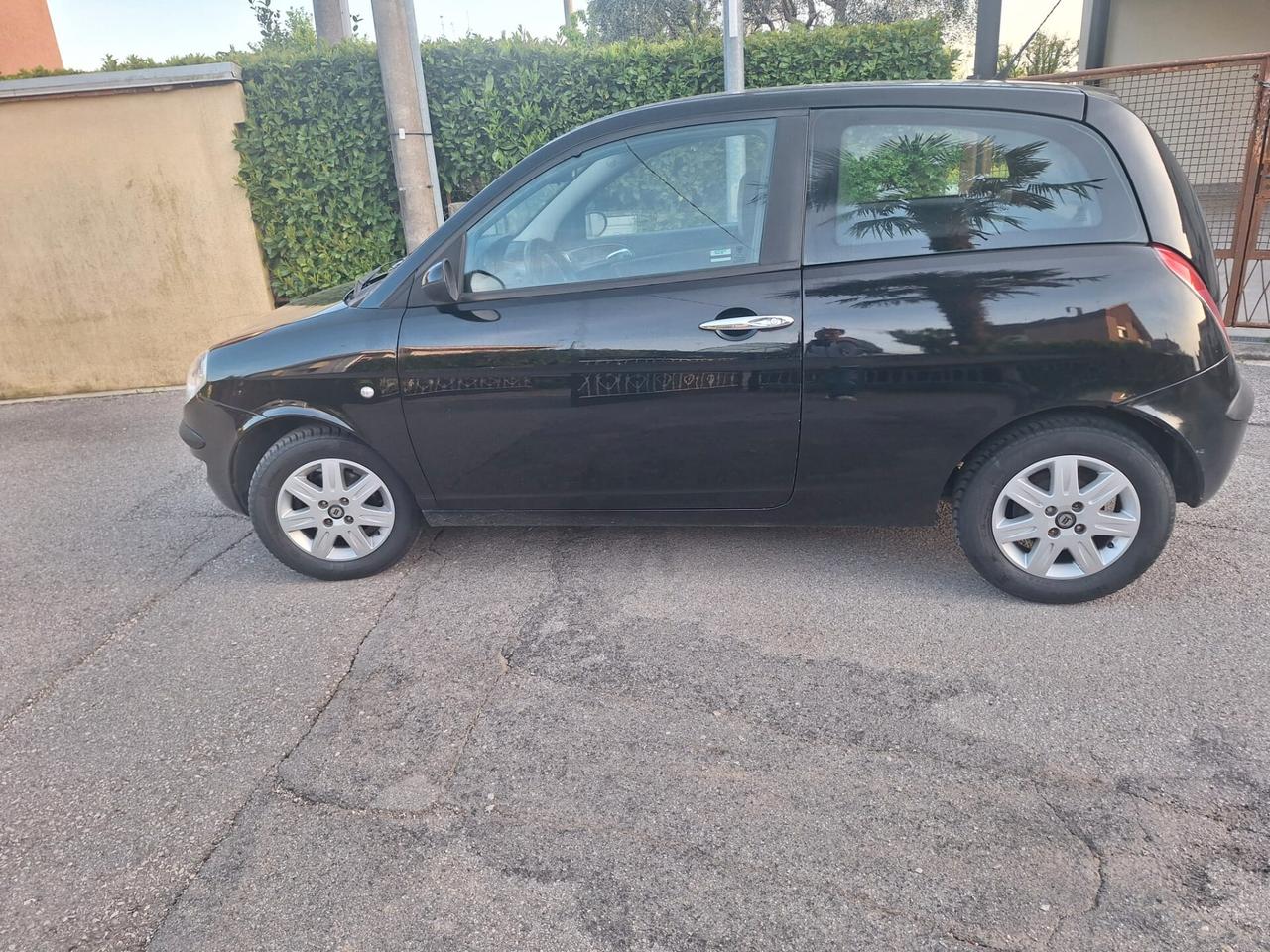 Lancia Ypsilon 1.2 Argento