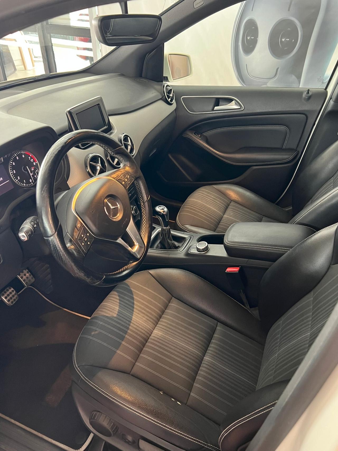 Mercedes-benz B 180 BlueEFFICIENCY Premium
