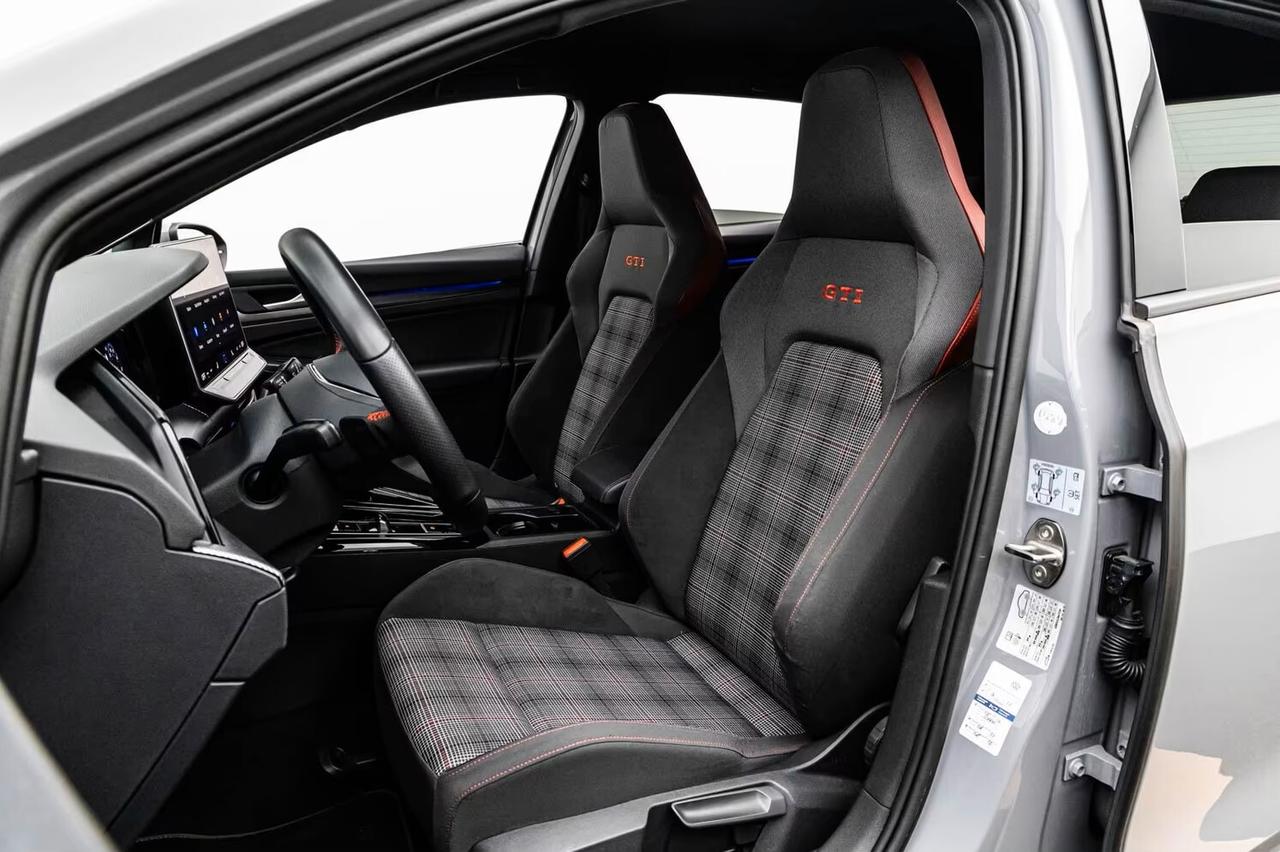 Volkswagen Golf GTI 8.5 2.0 TSI DSG TELECAMERA HARMAN/KARDON