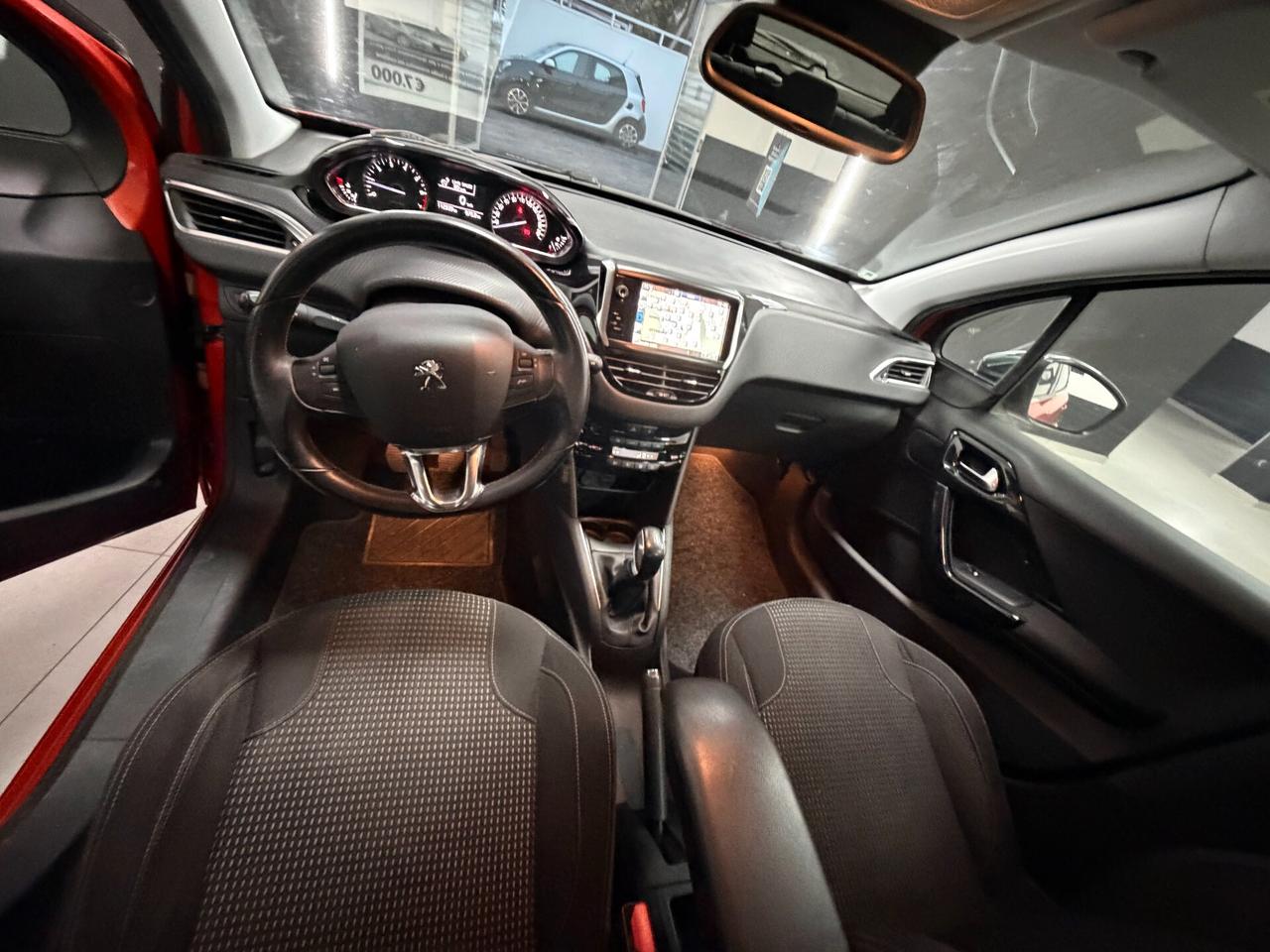 Peugeot 208 PureTech 82 5 porte Allure