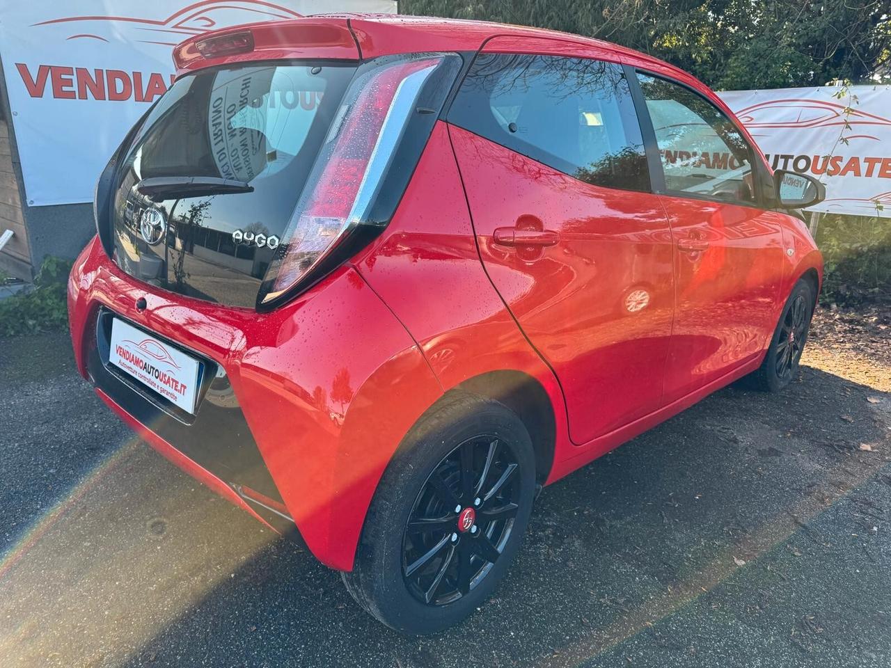 Toyota Aygo 1.0 VVT-i 69 CV 5 porte x-clusiv