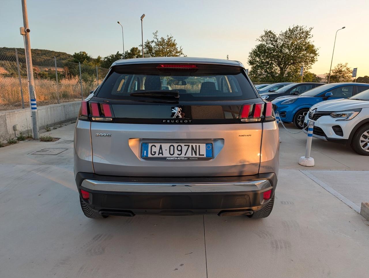 Peugeot 3008 BlueHDi 130 S&S Business