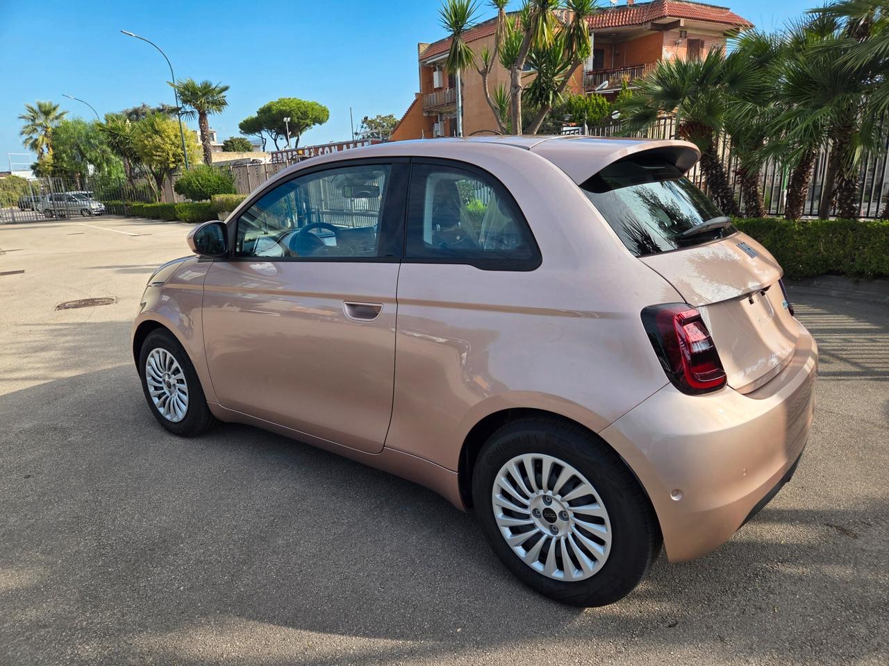 Fiat 500 500e Berlina 23,65 kWh Entry+Pack Tech