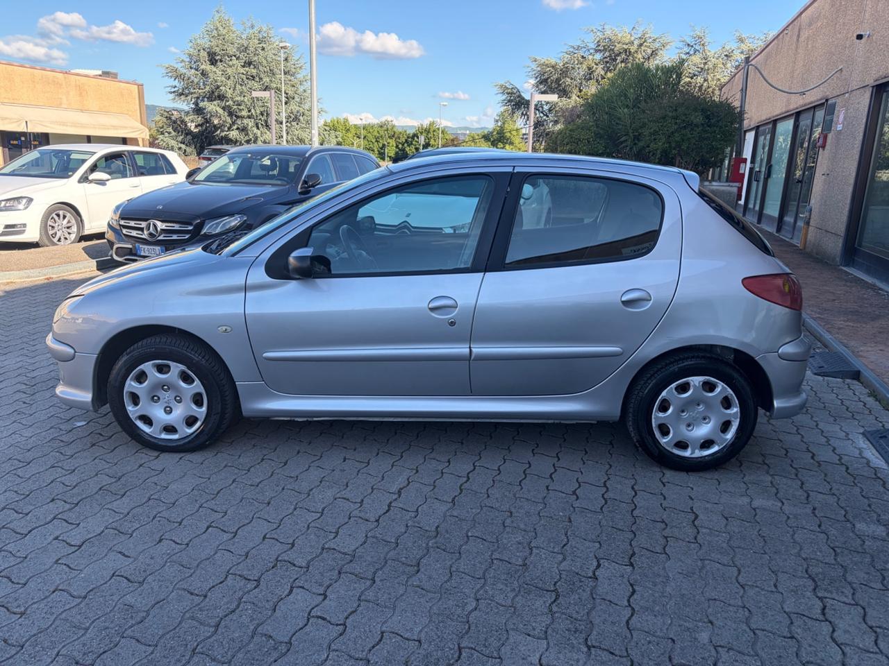 Peugeot 206 1.1 5p. XT