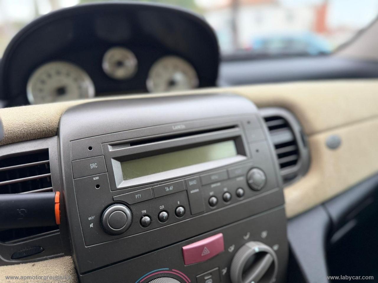 LANCIA Ypsilon 1.2 16V Argento