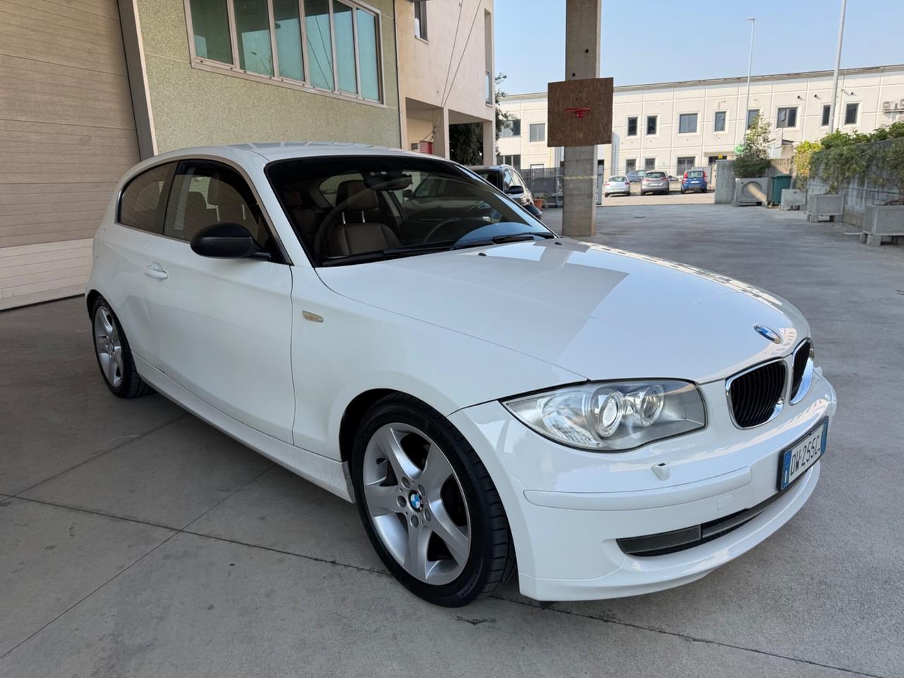 Bmw 116 116i cat 5 porte Eletta