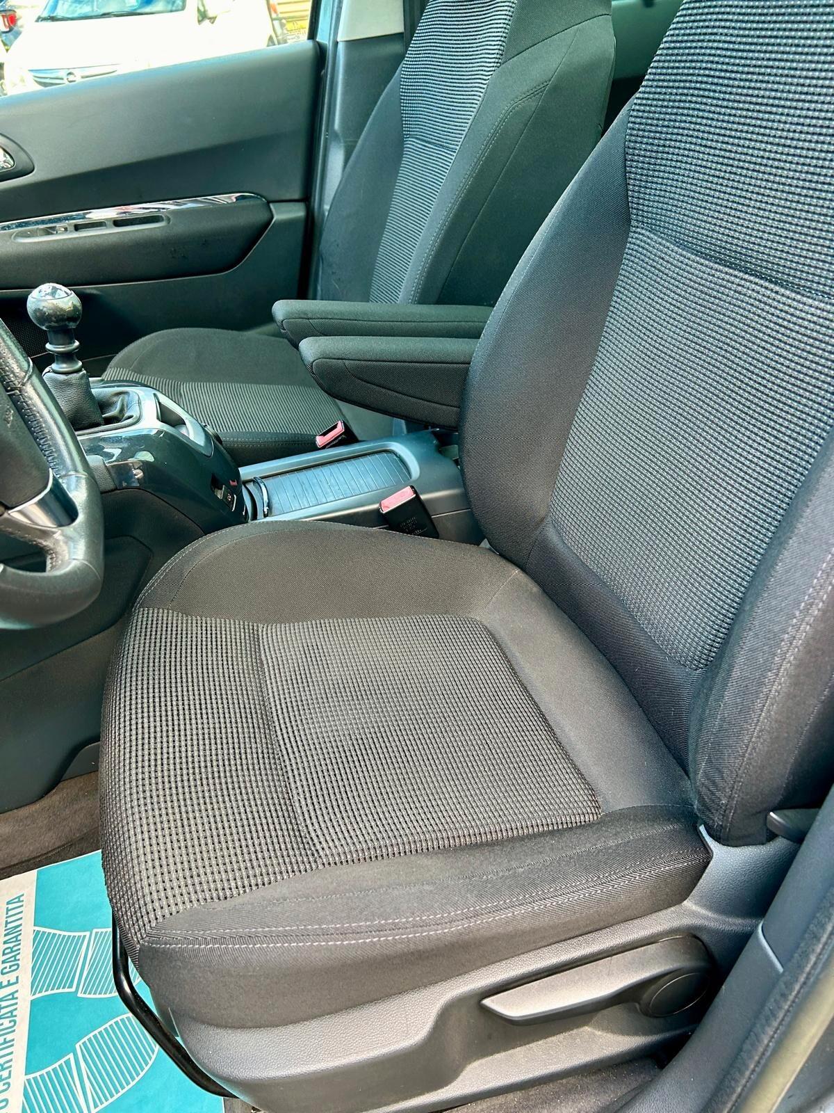 Peugeot 5008 1.6 HDi 112CV Féline 7 POSTI - ok neopatentato