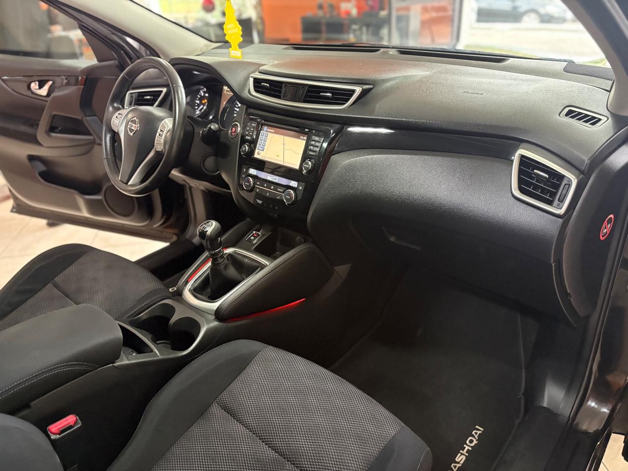 Nissan Qashqai 1.5 110CV dCi Tekna tetto navi permute finanziamenti