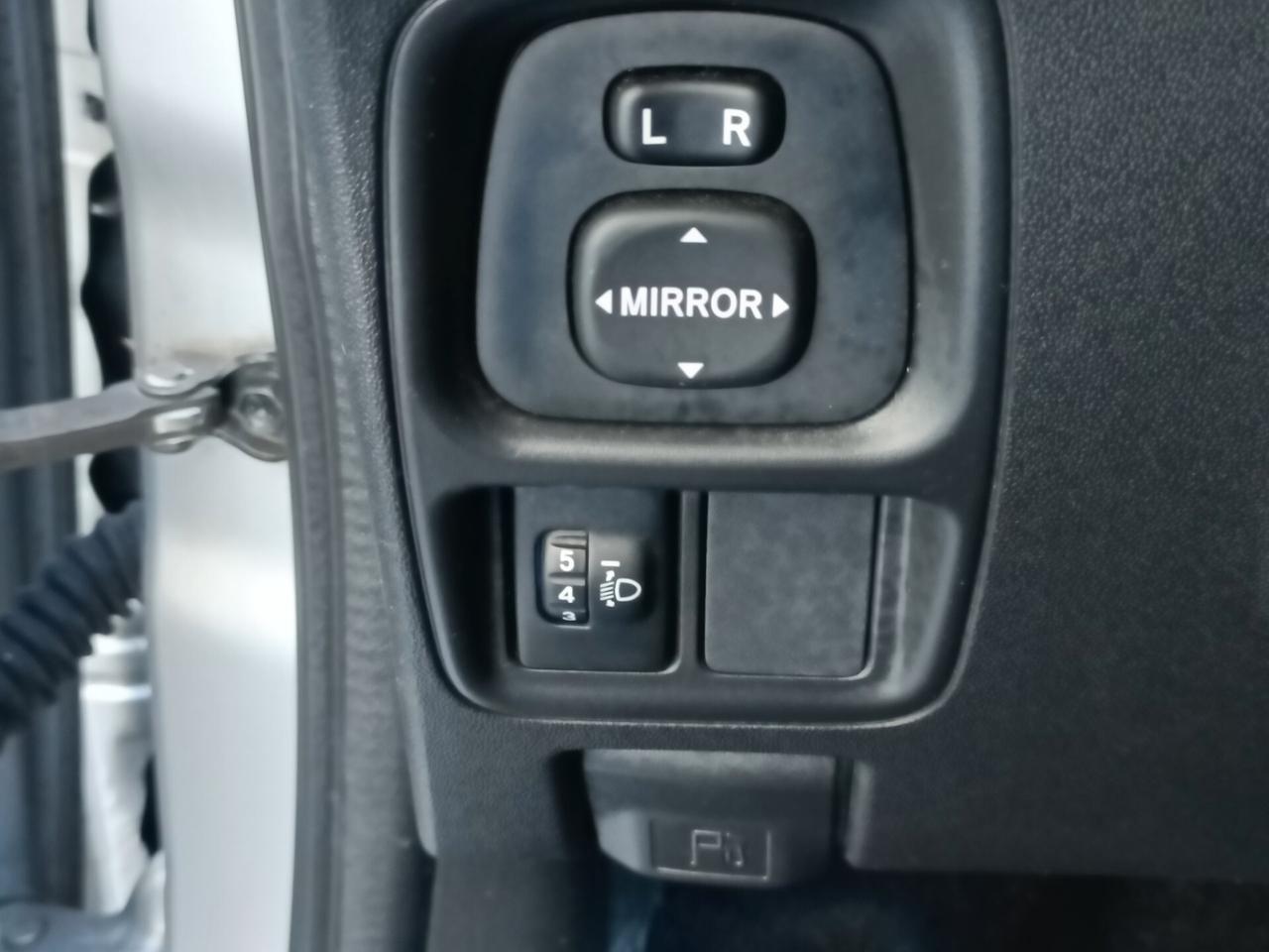 Peugeot 108 VTi 68 3 porte Allure TOP!