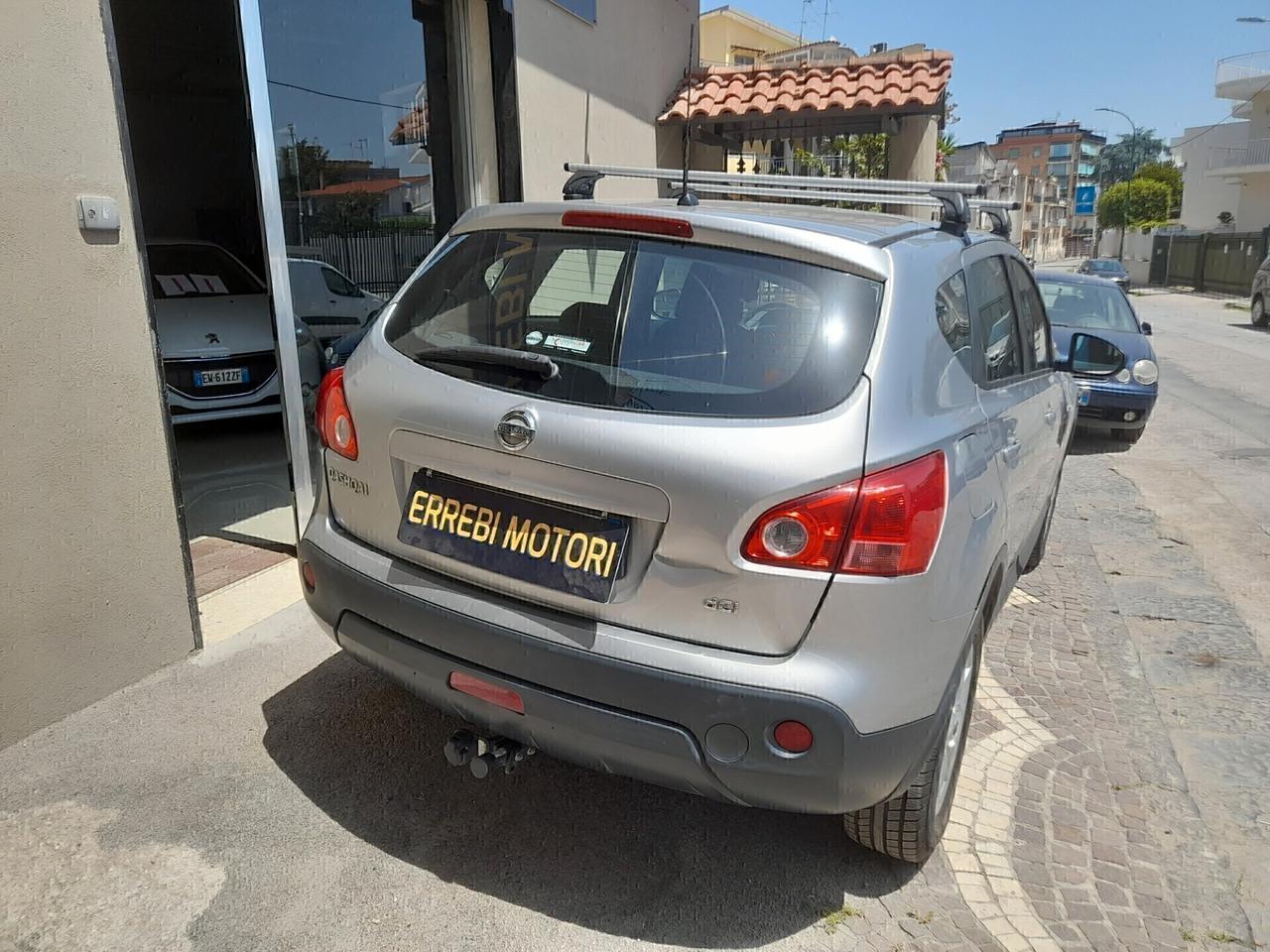 Nissan Qashqai 4X4 GANCIO TRAINO