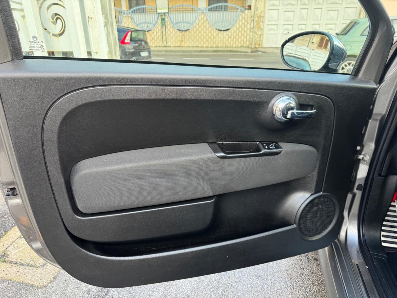 Abarth 500C 1.4 TURBOBENZINA 140CV 2010