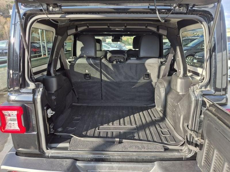 Jeep Wrangler Unlimited 2.0 turbo Sahara auto