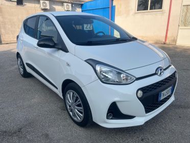 Hyundai i10-1.0 benz/cv 65- full -2018