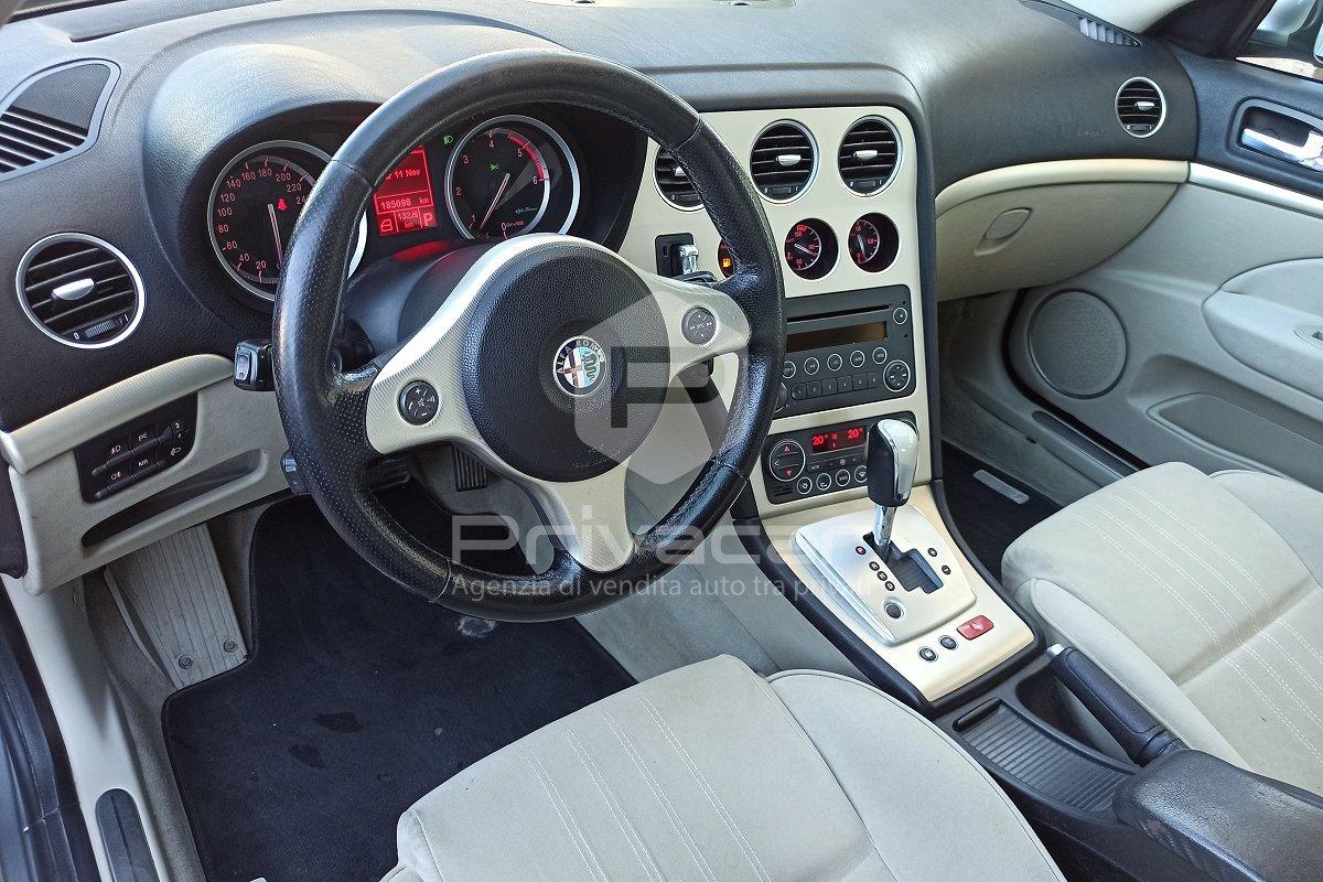 ALFA ROMEO 159 1.9 JTDm 16V Distinctive Q-Tronic