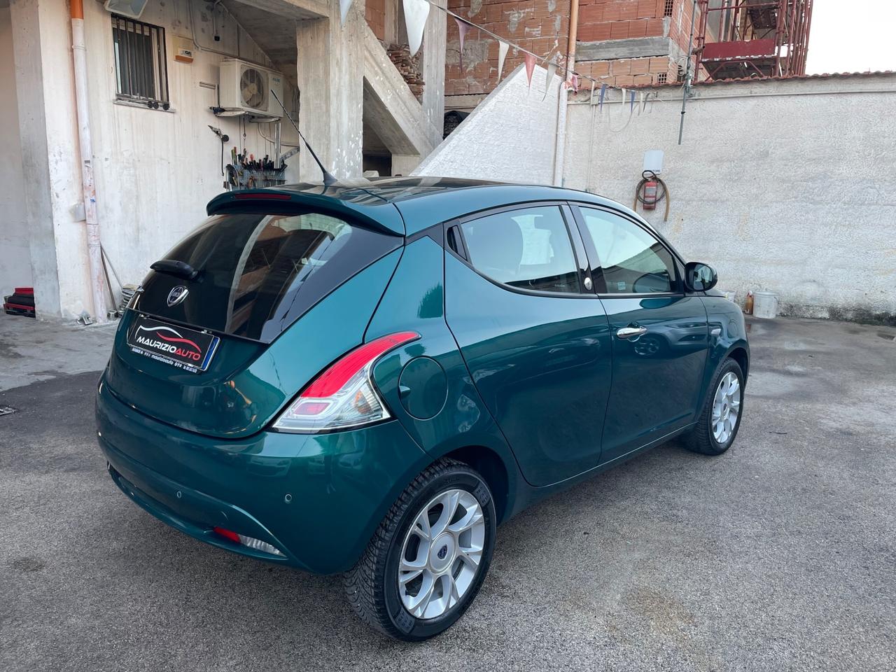Lancia Ypsilon 1.2 69 CV 5 porte GPL Ecochic Platinum stupenda