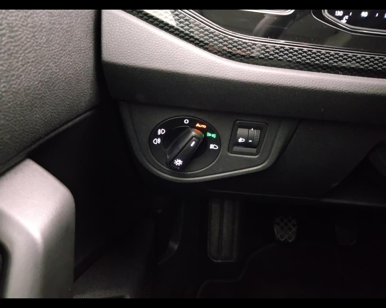 VOLKSWAGEN Polo VI 2022 - Polo 1.0 tsi Life 95cv